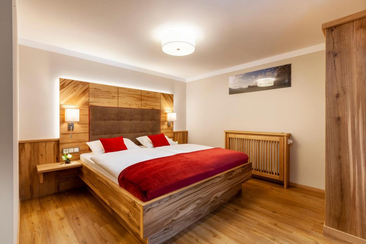 Genusshotel Hohenbogen Neukirchen beim Heiligen Blut Exterior foto